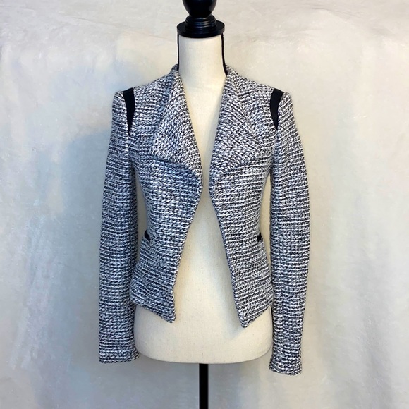 Banana Republic Jackets & Blazers - Banana Republic Tweed Jacket Size 2P